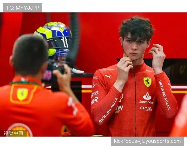 周冠宇开F1回家顺路接娃? 周冠宇开F1回家顺路接娃?